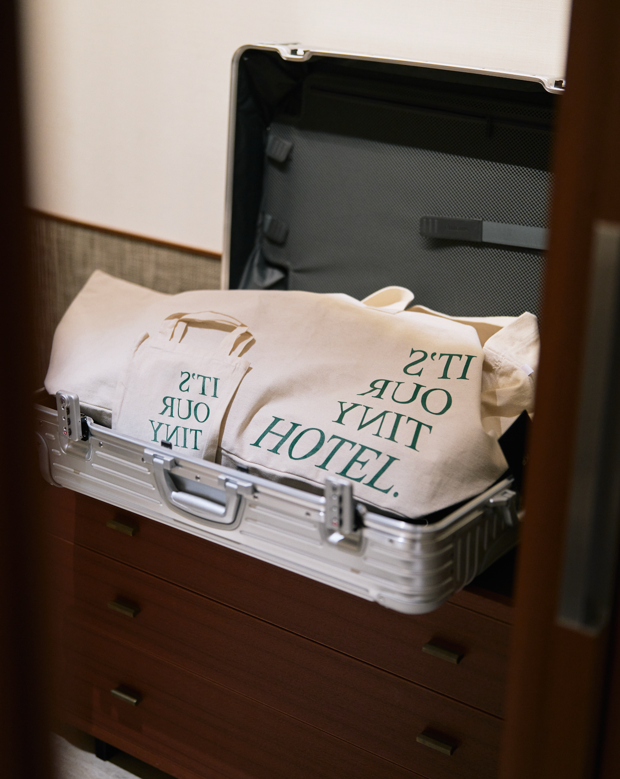 THE AOYAMA GRAND HOTEL collaboration with BOUTIQUE TOTE BAG