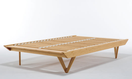 BED FRAME -KAGUYA KOKOCHI- by IWATA